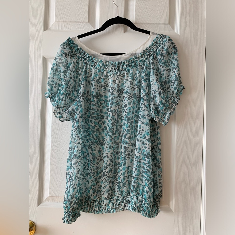 Pretty blouse - Picture 3 of 3